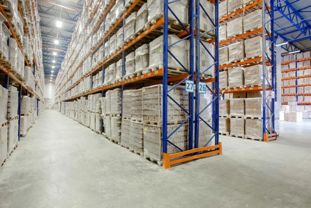 Storage for the Fashion Industry: Preserving Style and Quality